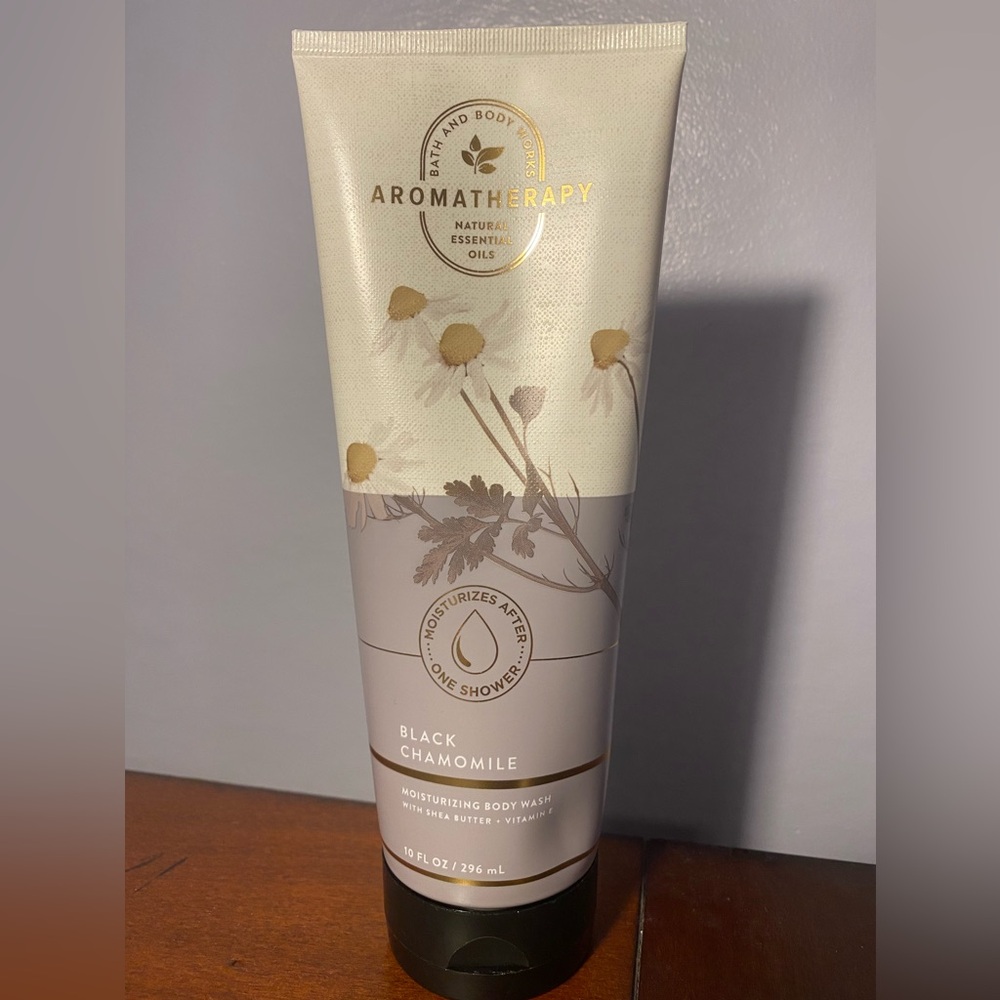Bath and Body Works Aromatherapy Black Camomile